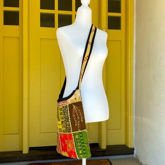BOHEMIAN UNIQUE PATCHWORK HANDMADE UPCYCLED SHOULDER BAG TOTE ADVENTUROU… - Picture 11 of 13